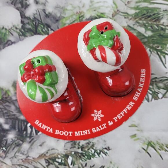 Hallmark Santa Boot Mini Salt & Pepper Shakers - Picture 2 of 7